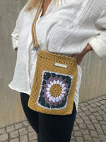 Ladda upp bild till gallerivisning, Crossbody Bag Flower - Theara Collective Handmade - Theara Collective
